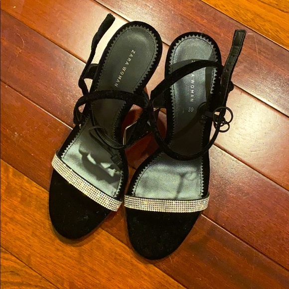 ❌SOLD❌ Zara Ankle Strap Sandals w/Rhinestones - Picture 3 of 6